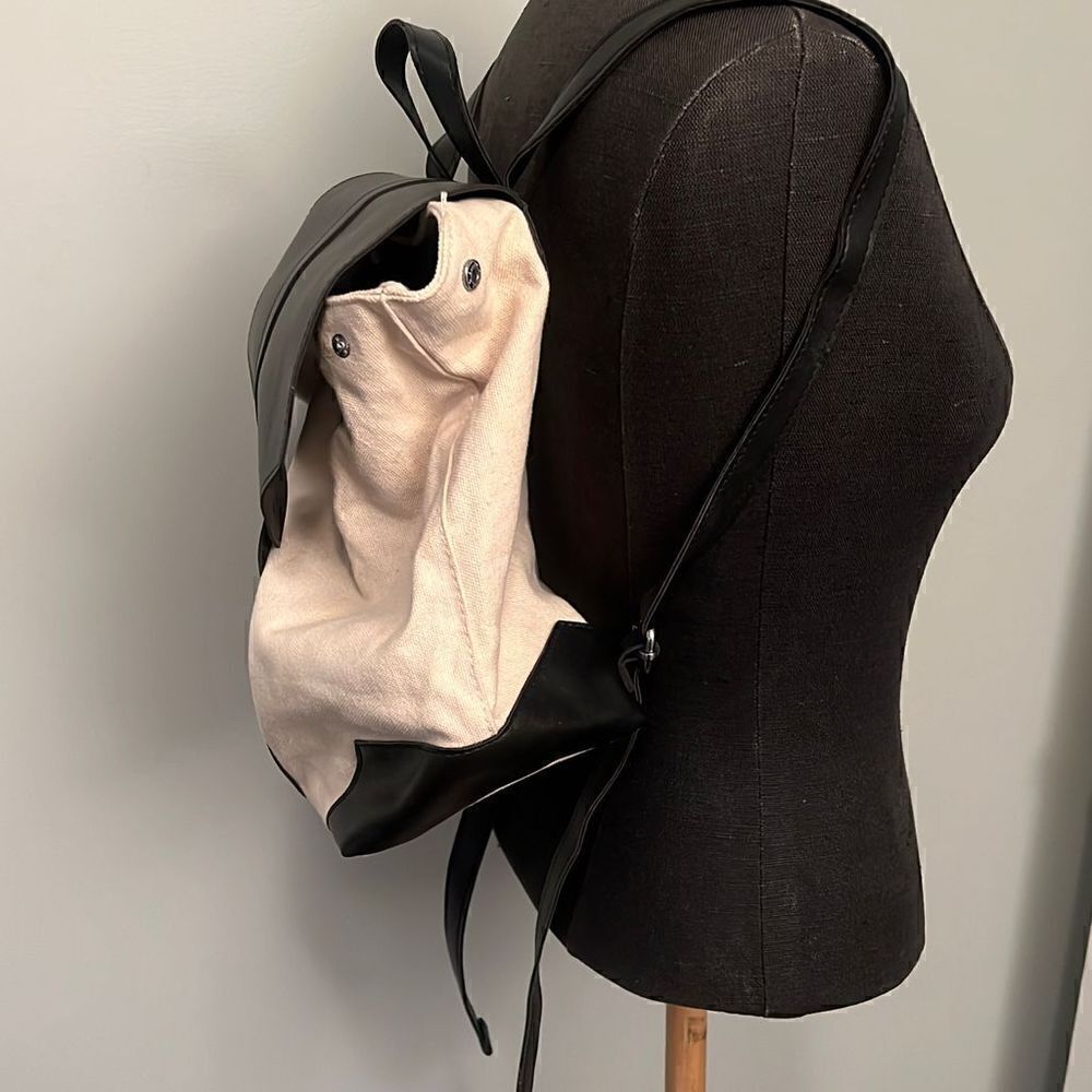Deux Lux Demi Backpack - Picture 3 of 8